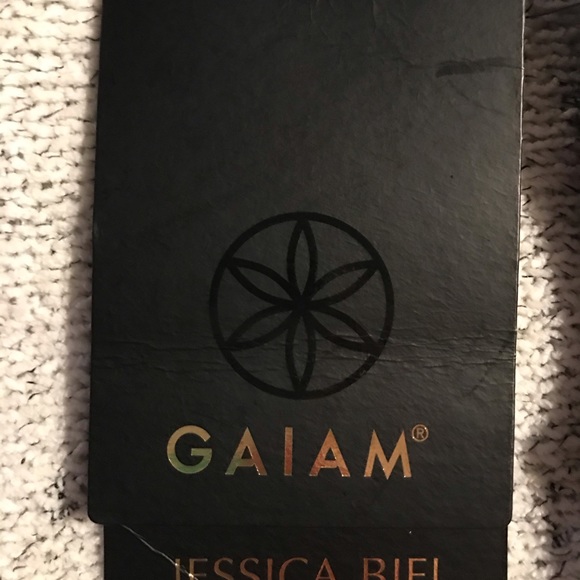 Gaiam Jessica Biel Sports Bra - Picture 4 of 4